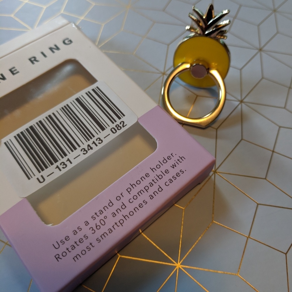 Enamel Pineapple phone ring 🍍